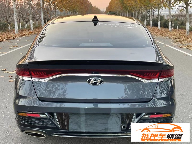  19年現(xiàn)代菲斯塔轎車 