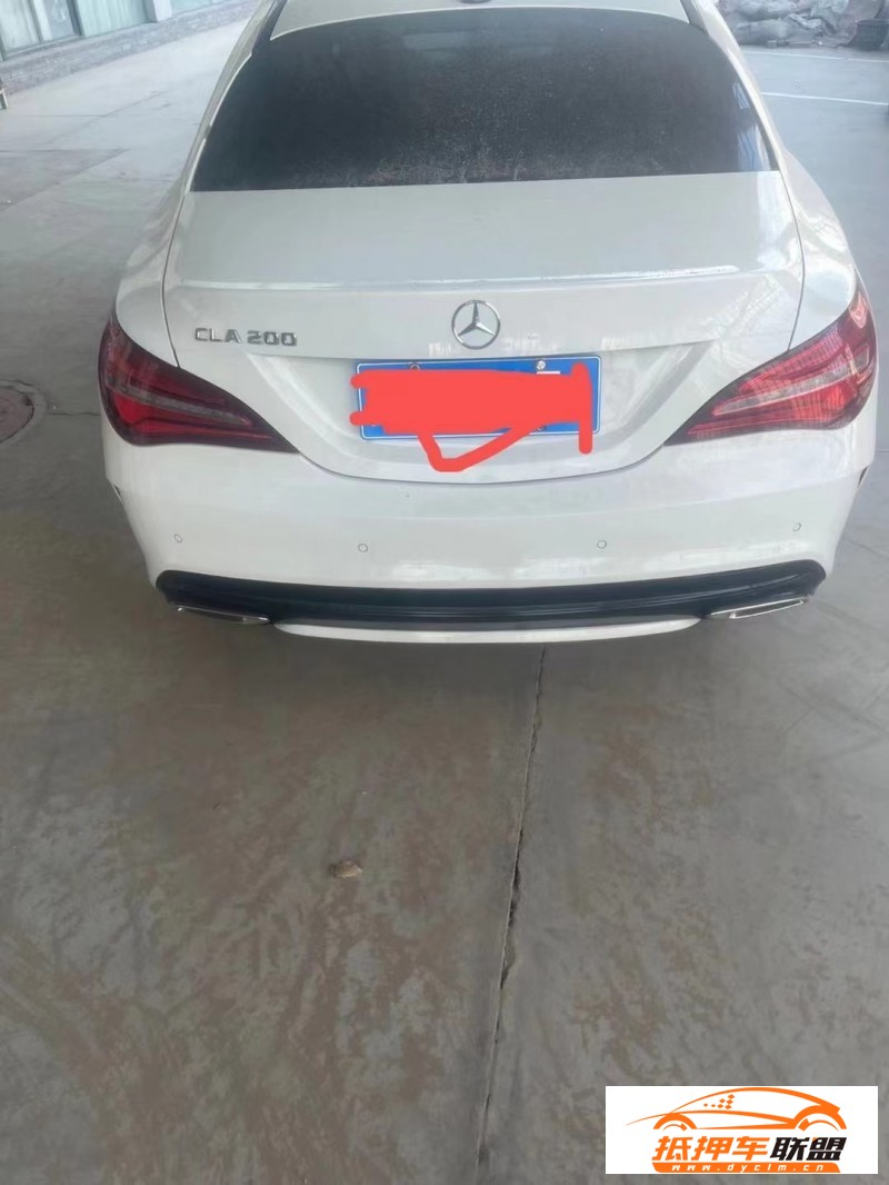  18年奔馳GLA轎車 