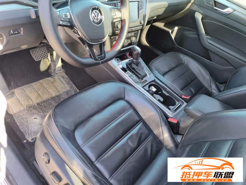  19年大眾帕薩特轎車 