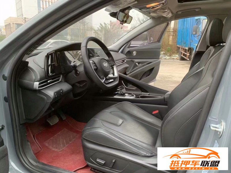  22年現(xiàn)代伊蘭特轎車 