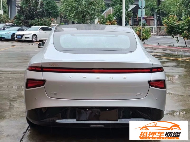  23年小鵬汽車P7轎車 