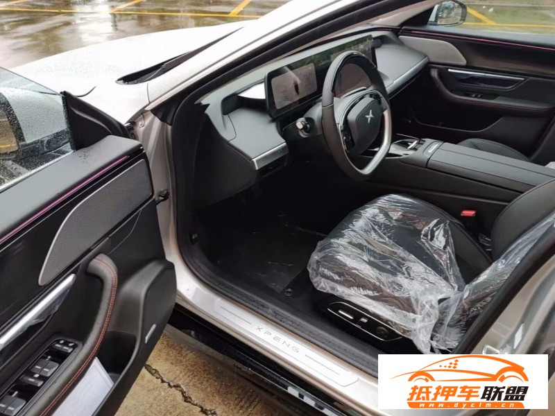  23年小鵬汽車P7轎車 