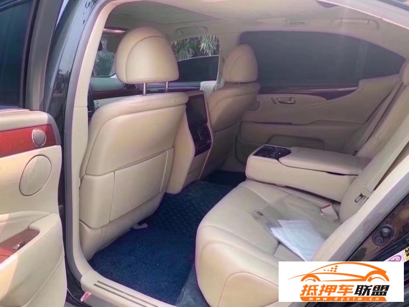  10年雷克薩斯LS轎車 