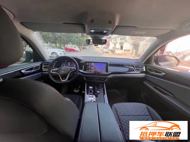  23年大眾途昂轎車 