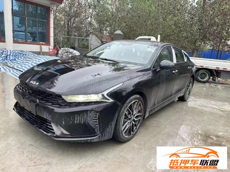  23年起亞凱酷轎車 