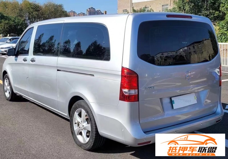  17年奔馳威霆MPV 