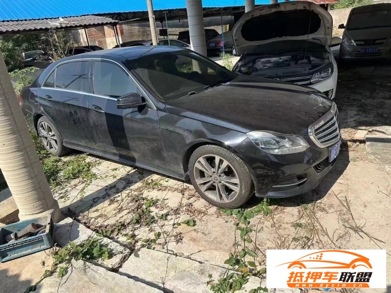  16年奔馳E轎車 