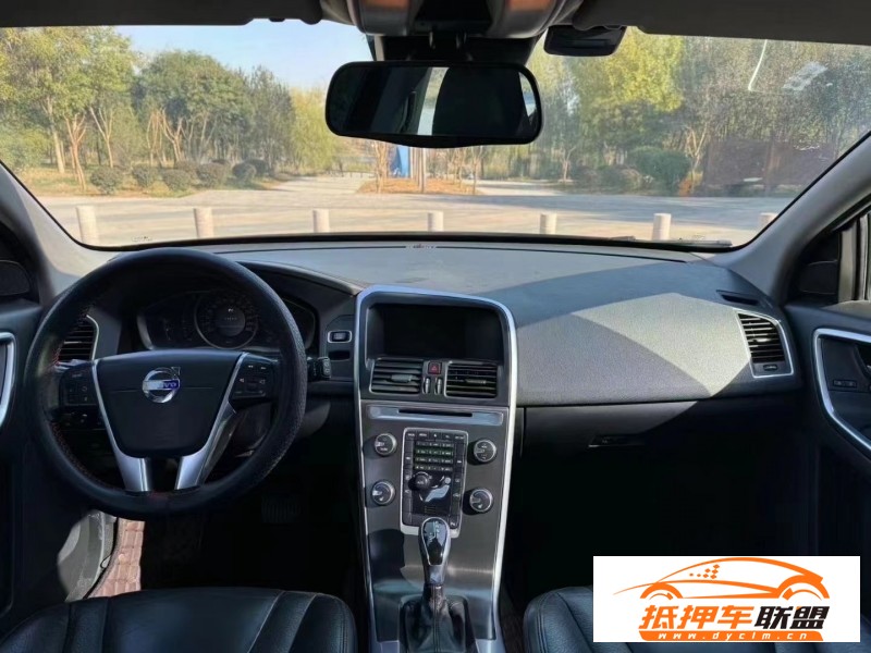  13年沃爾沃XC60轎車 
