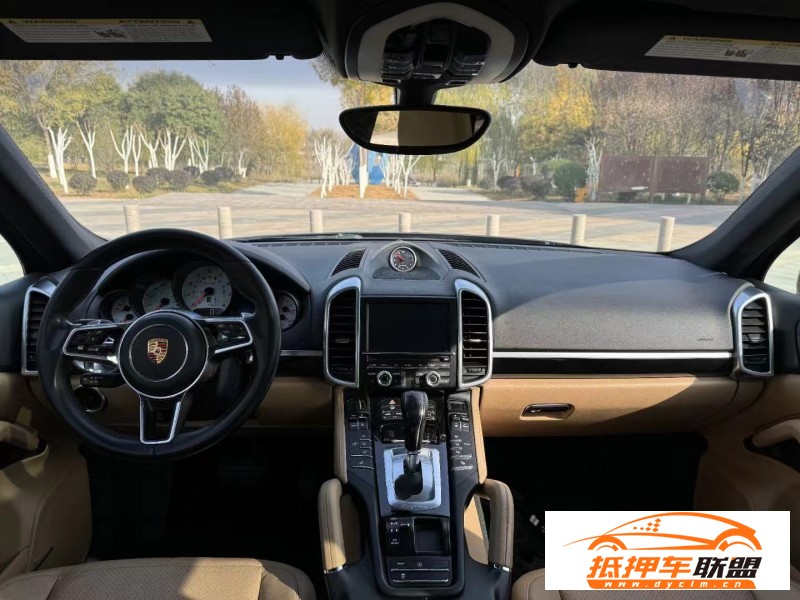  16年保時捷卡宴轎車 