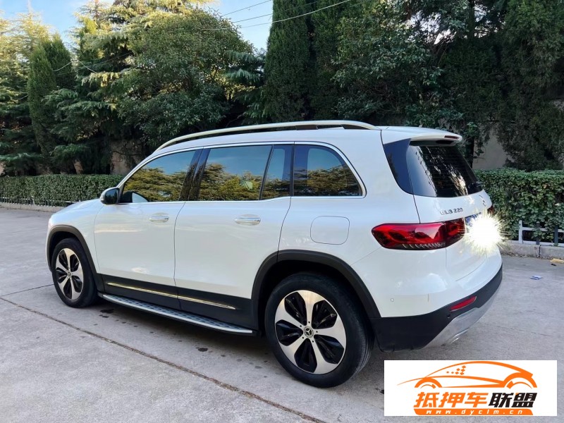  22年奔馳GLB轎車 