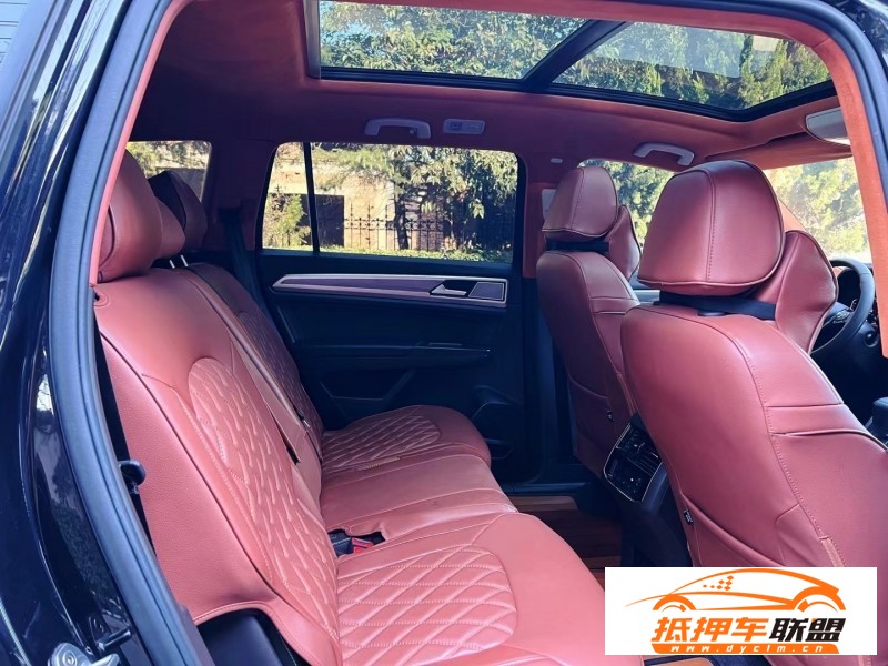  20年大眾途昂轎車 