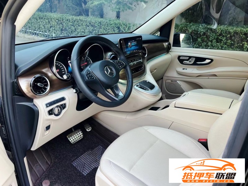  23年奔馳V轎車 