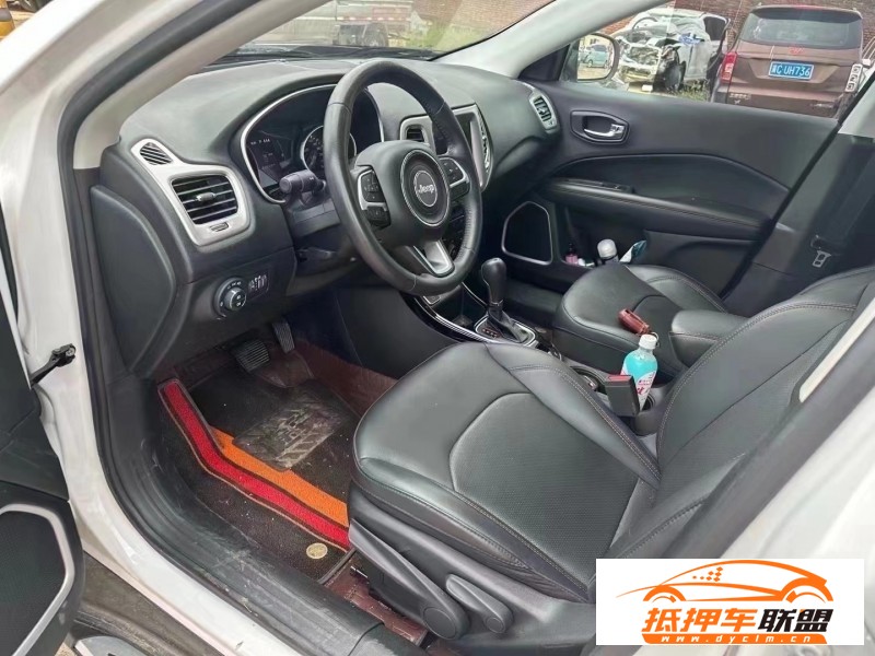  21年Jeep指南者轎車 