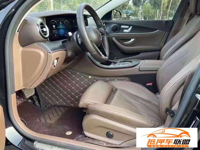  20年奔馳E轎車 