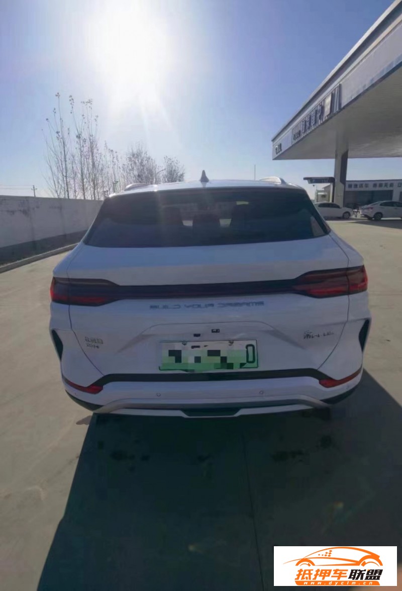  23年比亞迪宋轎車 