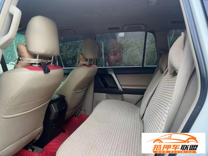  14年豐田普拉多（霸道）轎車 