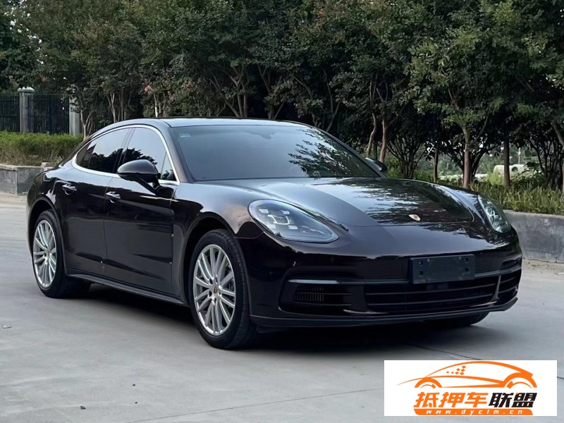 19年保時捷帕納梅拉轎車 