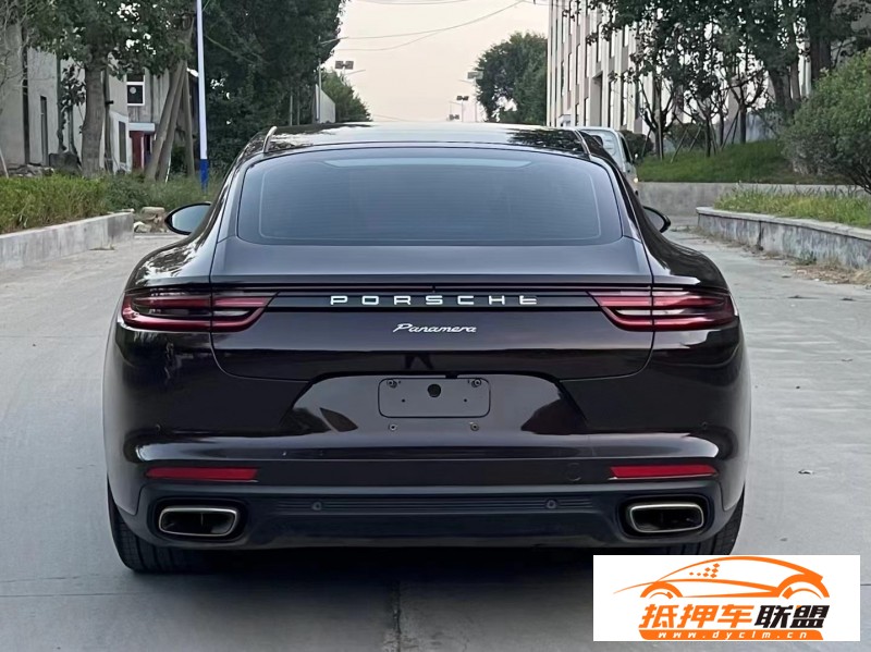  19年保時捷帕納梅拉轎車 