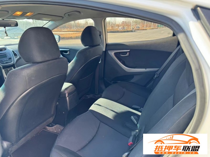  16年現(xiàn)代朗動轎車 