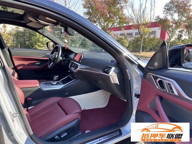  22年寶馬4系轎車 