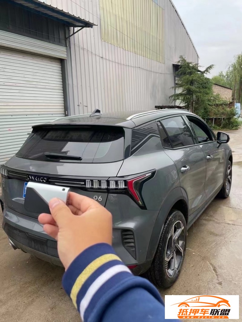  22年領(lǐng)克06轎車 