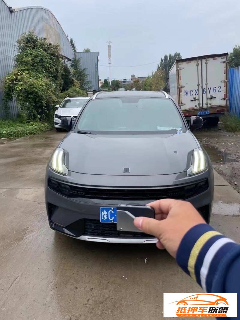  22年領(lǐng)克06轎車 