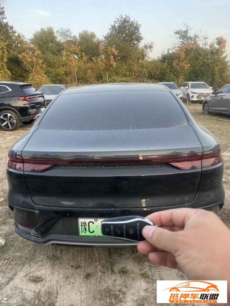  22年比亞迪漢轎車 