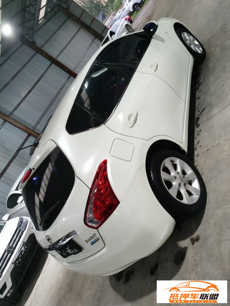  15年日產(chǎn)騏達(dá)轎車 