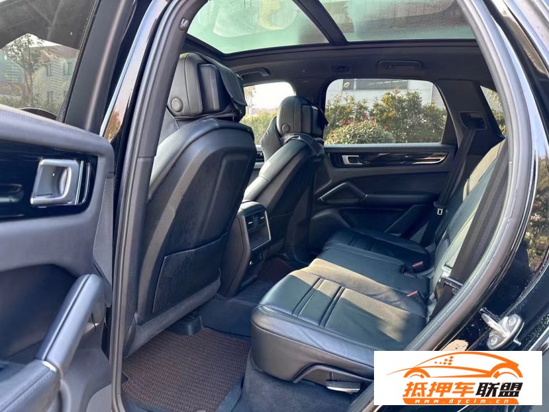  19年保時捷卡宴轎車 