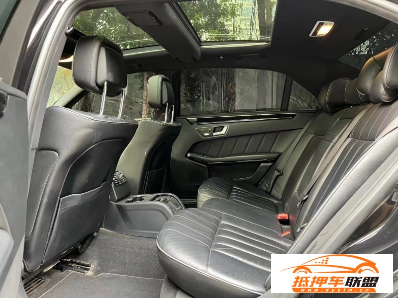  16年奔馳E轎車 
