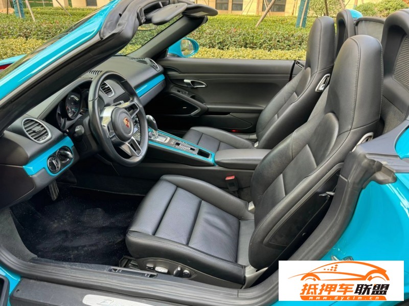  19年保時(shí)捷718轎車(chē) 