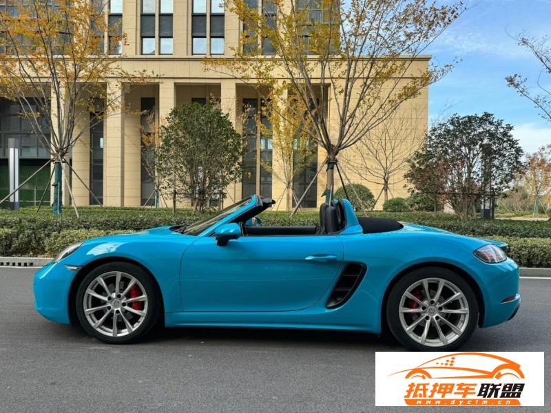  19年保時(shí)捷718轎車(chē) 