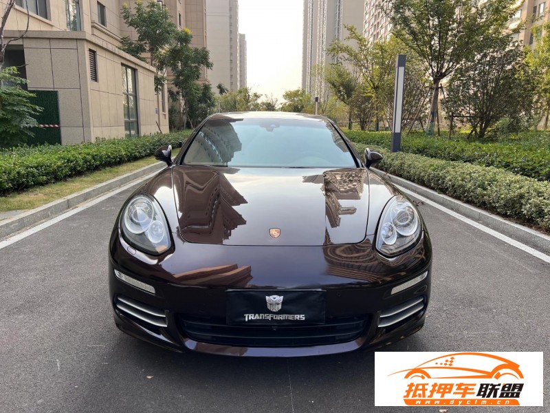  15年保時捷帕納梅拉轎車 