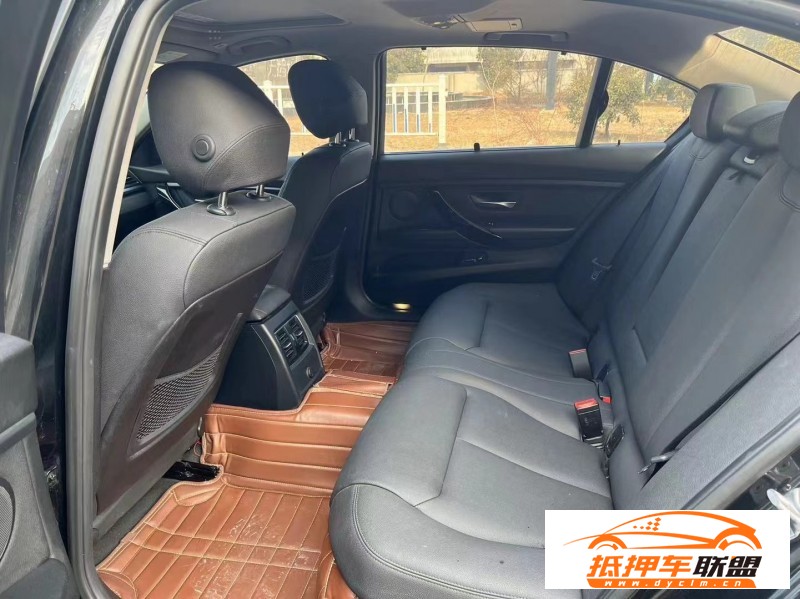  17年寶馬3系轎車 