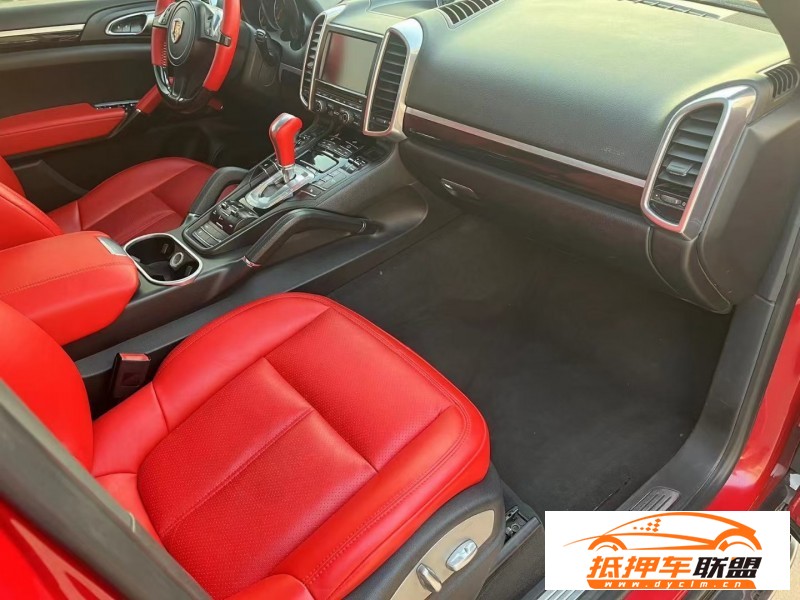  14年保時捷卡宴SUV 