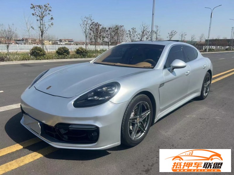  13年保時捷帕納梅拉轎車 