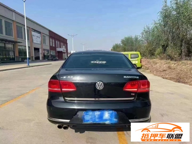  12年大眾邁騰轎車 