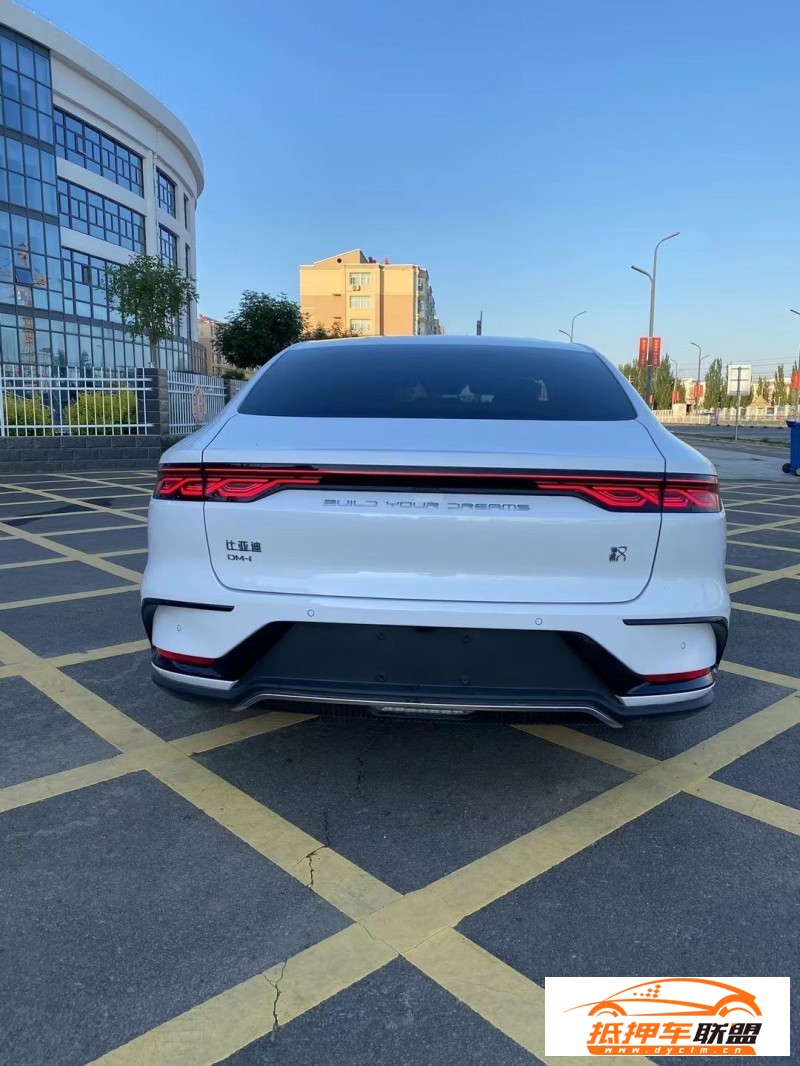  23年比亞迪漢轎車 