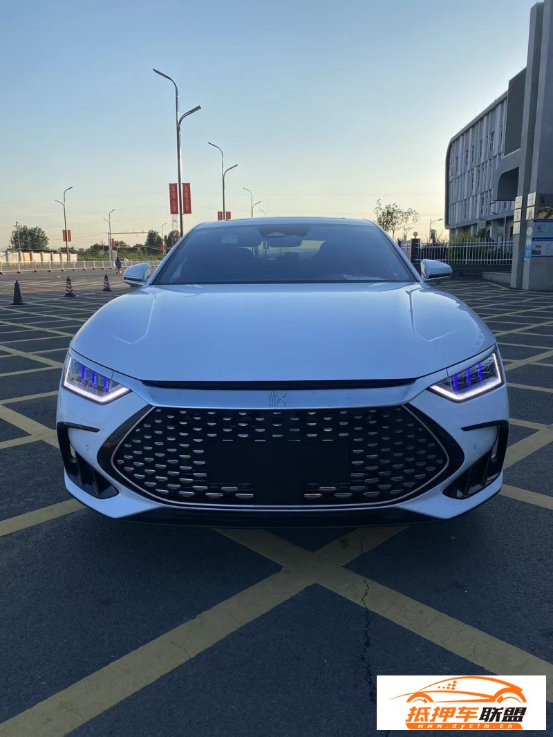  23年比亞迪漢轎車 