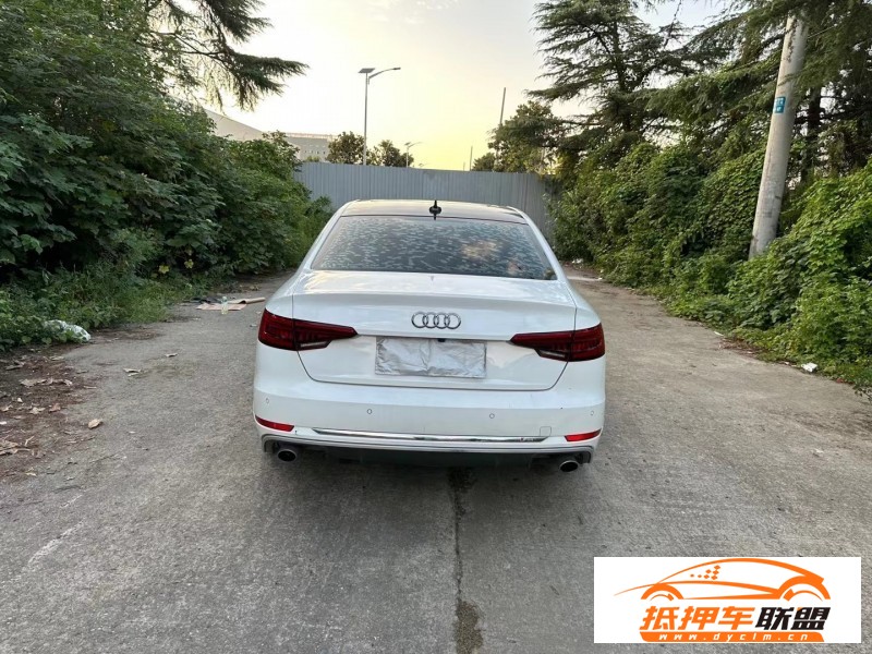  17年奧迪A4L轎車 