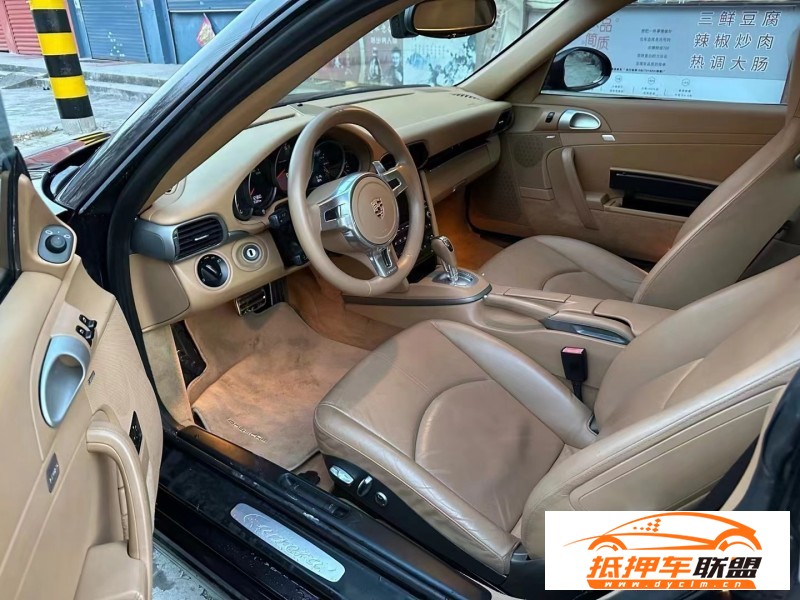  11年保時捷911轎車 