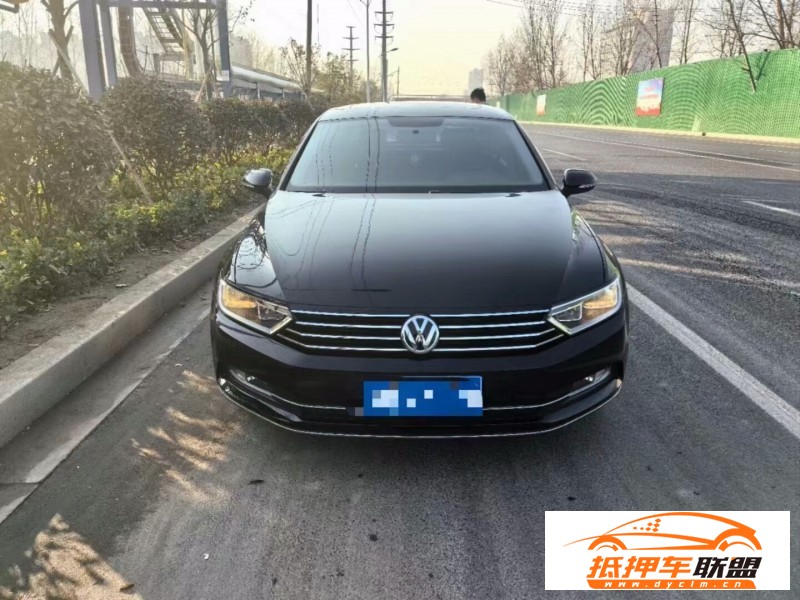  17年大眾邁騰轎車 