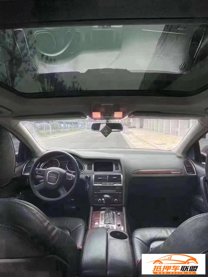  11年奧迪Q7轎車 