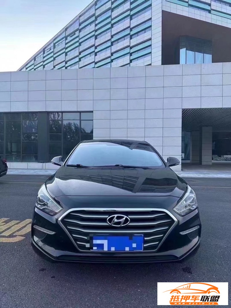  18年現(xiàn)代名圖轎車 