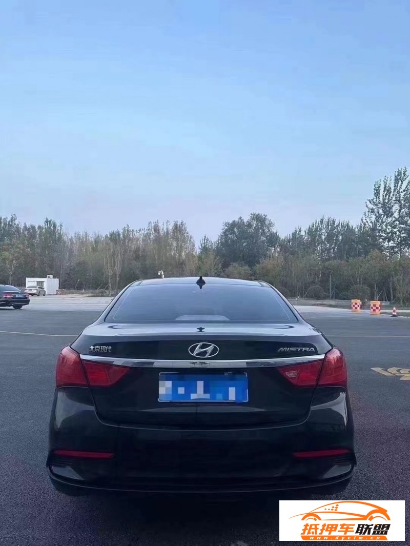  18年現(xiàn)代名圖轎車 