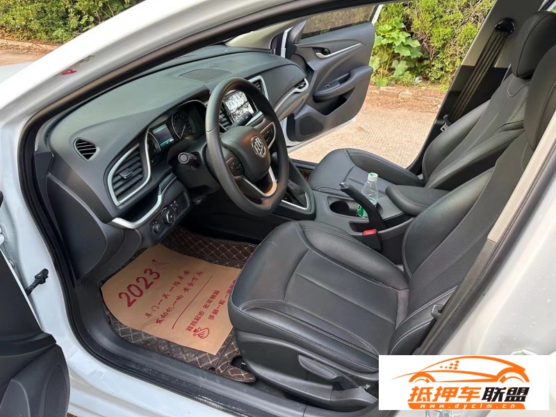  22年別克英朗轎車 