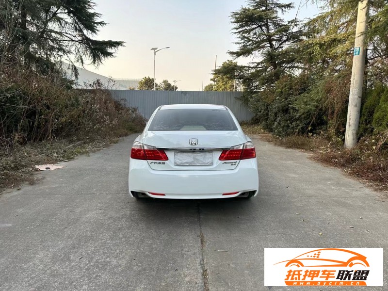  13年本田雅閣轎車 