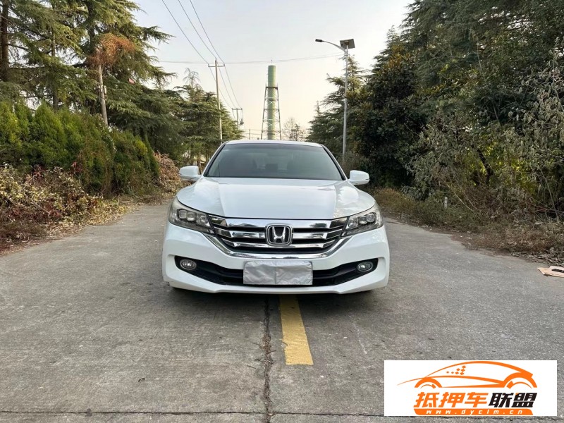  13年本田雅閣轎車 