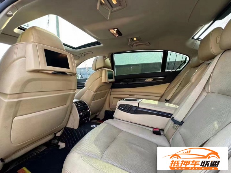  11年寶馬7系轎車 