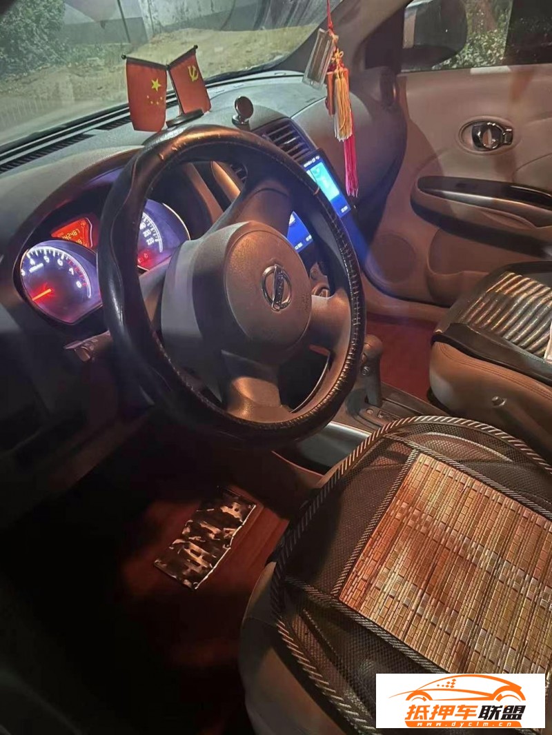  12年日產(chǎn)陽光轎車 